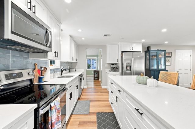 7 Philip Road, Framingham, MA 01701