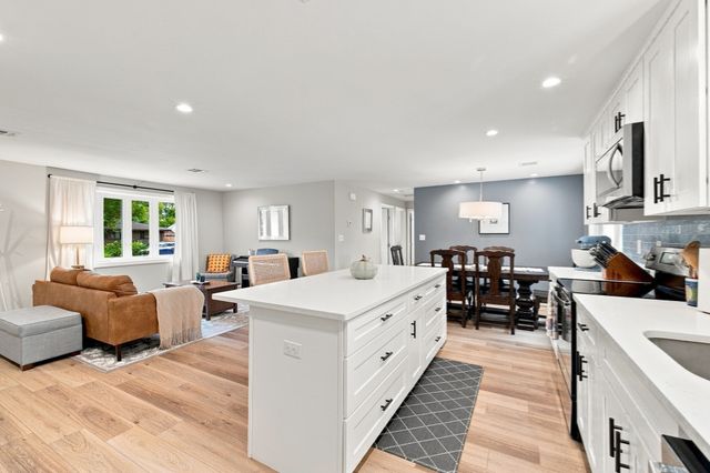 7 Philip Road, Framingham, MA 01701