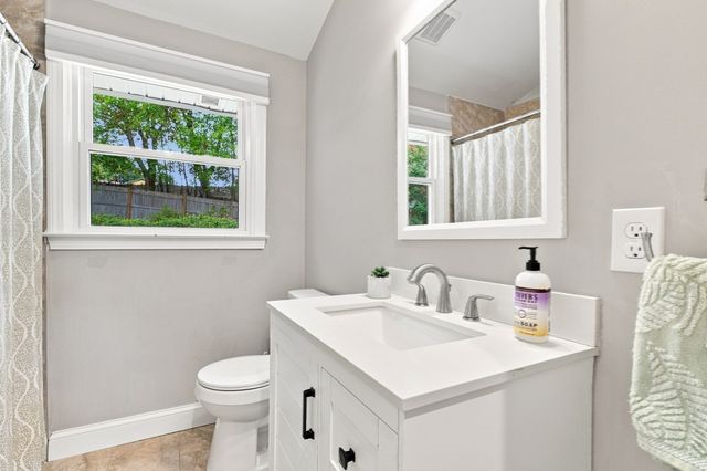 7 Philip Road, Framingham, MA 01701