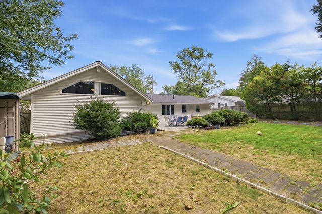 7 Philip Road, Framingham, MA 01701