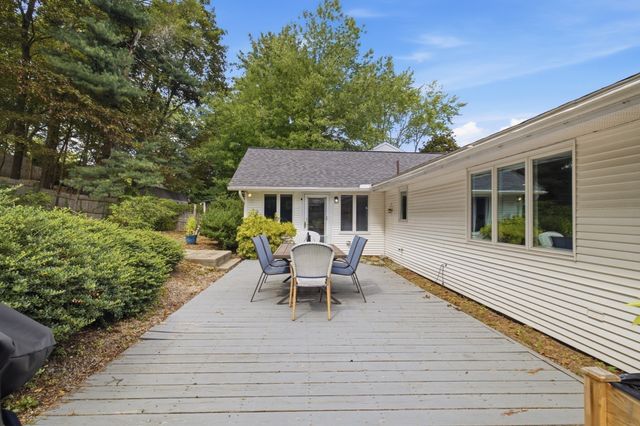 7 Philip Road, Framingham, MA 01701