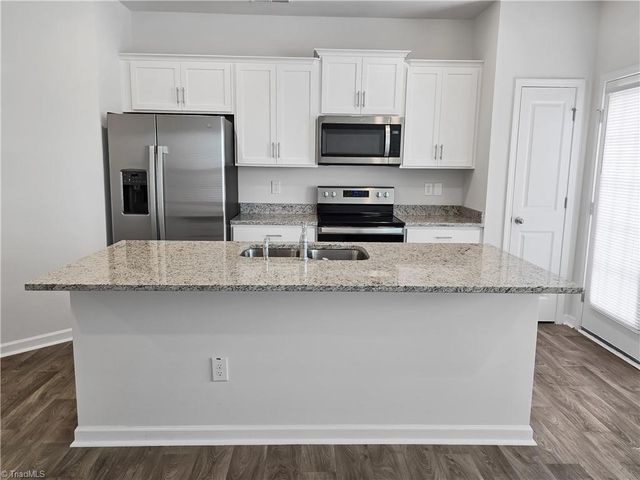 1108 Evelynnview Lane, Kernersville, NC 27284