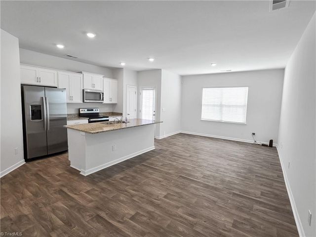 1108 Evelynnview Lane, Kernersville, NC 27284