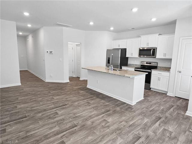 1108 Evelynnview Lane, Kernersville, NC 27284