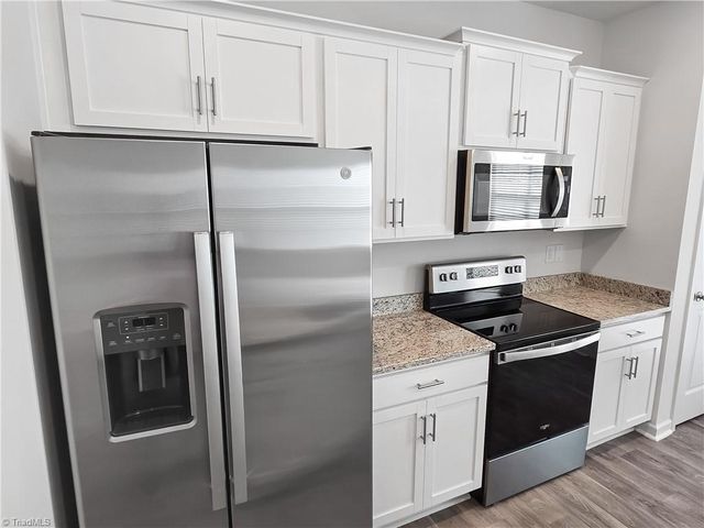 1108 Evelynnview Lane, Kernersville, NC 27284