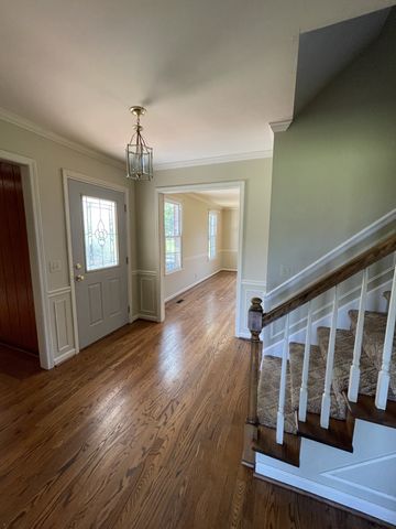 912 Long Creek Rd, Lafayette, TN 37083