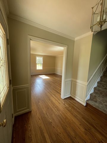 912 Long Creek Rd, Lafayette, TN 37083