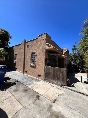 1634 W Parade, Long Beach, CA 90810