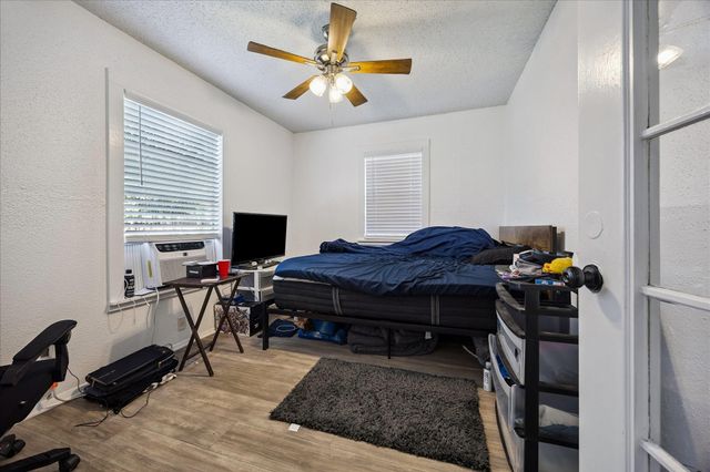 4615 Woodside Street, Houston, TX 77023