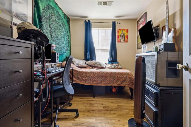 4615 Woodside Street, Houston, TX 77023