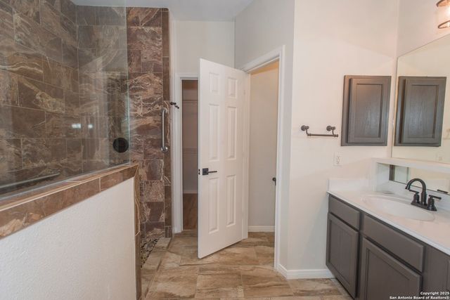 137 Conway Castle, New Braunfels, TX 78130