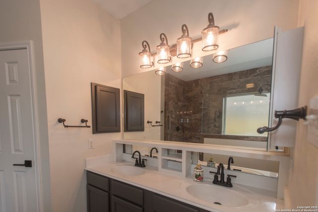 137 Conway Castle, New Braunfels, TX 78130