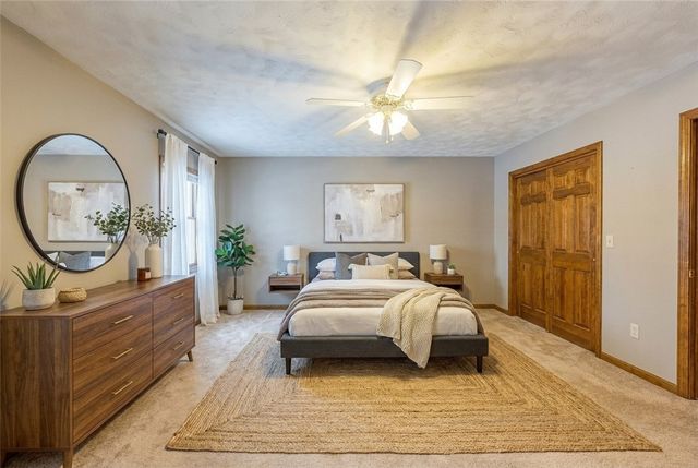 536 Lori Dr, Allegheny Twp, PA 15656