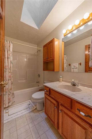 536 Lori Dr, Allegheny Twp, PA 15656