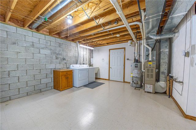 536 Lori Dr, Allegheny Twp, PA 15656