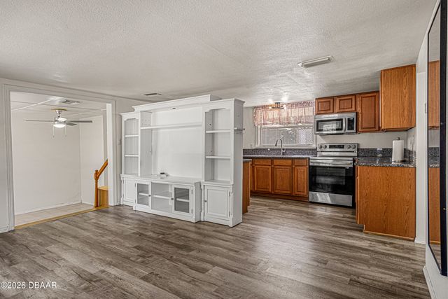 3545 Perkins Avenue, Mount Dora, FL 32757