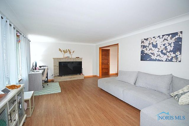 2113 Broadstone Road, Toledo, OH 43615