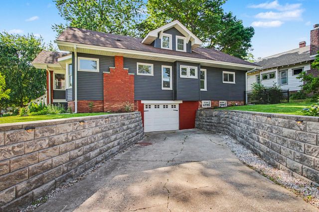 107 Institute Street, Valparaiso, IN 46383