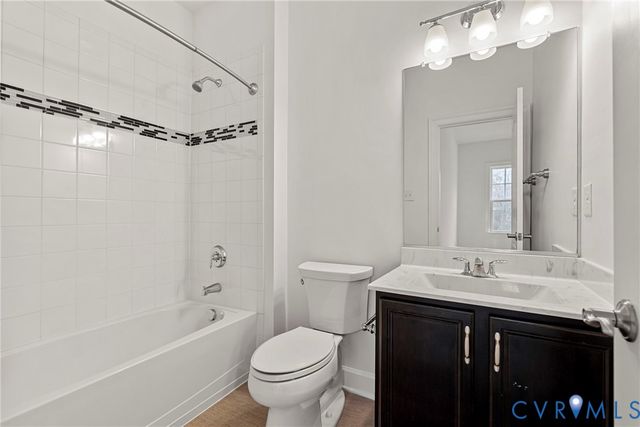 12252 Porsche Dr, Glen Allen, VA 23059