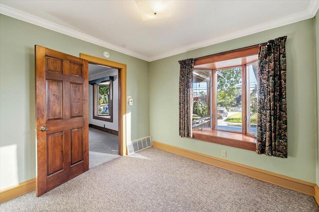 N70W5886 Bridge ROAD, Cedarburg, WI 53012