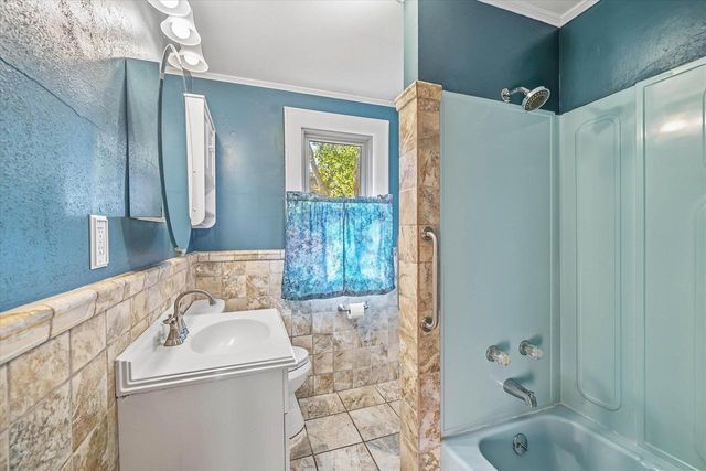 N70W5886 Bridge ROAD, Cedarburg, WI 53012