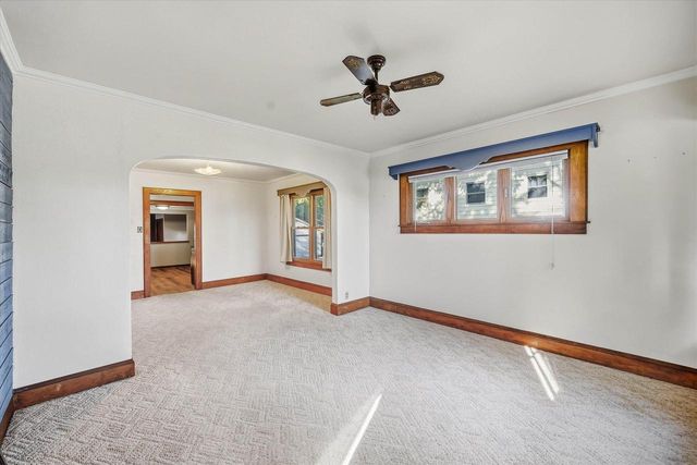 N70W5886 Bridge ROAD, Cedarburg, WI 53012