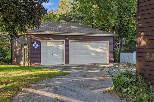 N70W5886 Bridge ROAD, Cedarburg, WI 53012