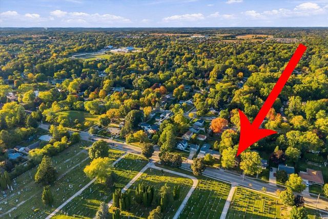 N70W5886 Bridge ROAD, Cedarburg, WI 53012