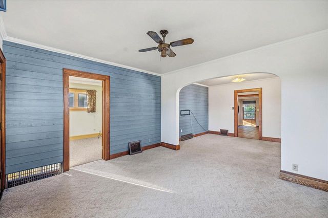 N70W5886 Bridge ROAD, Cedarburg, WI 53012