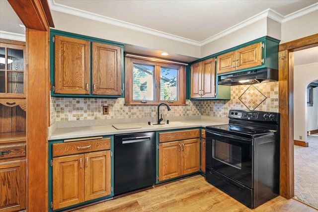 N70W5886 Bridge ROAD, Cedarburg, WI 53012