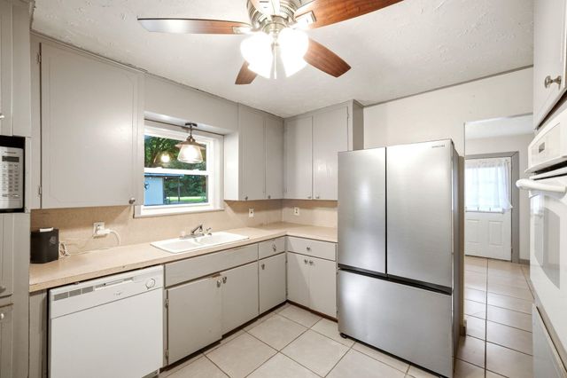 993 County Road 2271, Cleveland, TX 77327