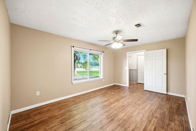 993 County Road 2271, Cleveland, TX 77327