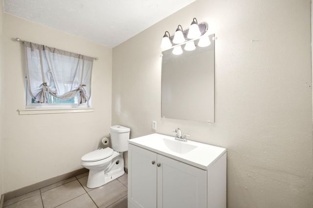 993 County Road 2271, Cleveland, TX 77327