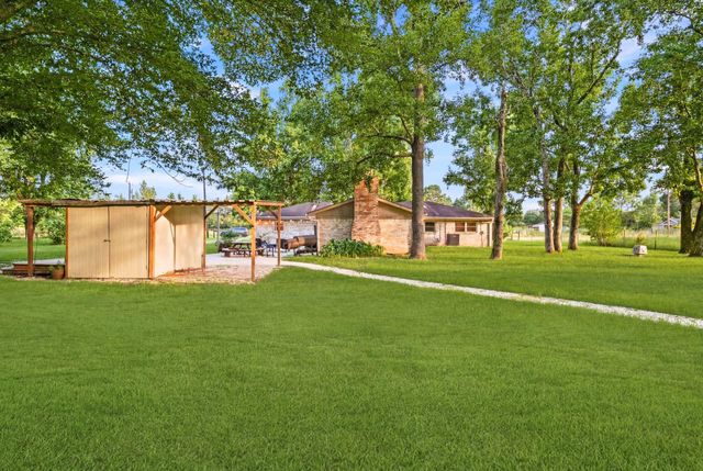 993 County Road 2271, Cleveland, TX 77327