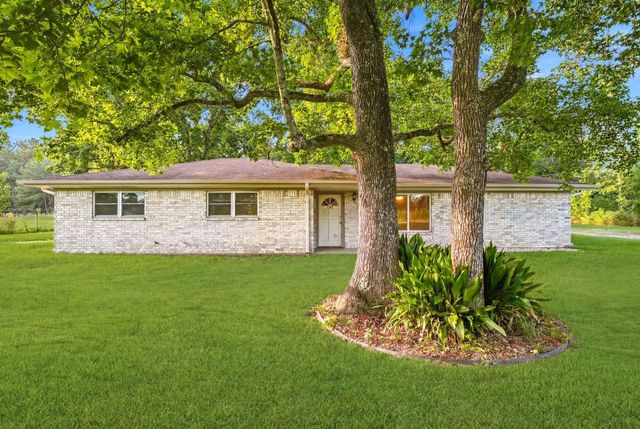 993 County Road 2271, Cleveland, TX 77327