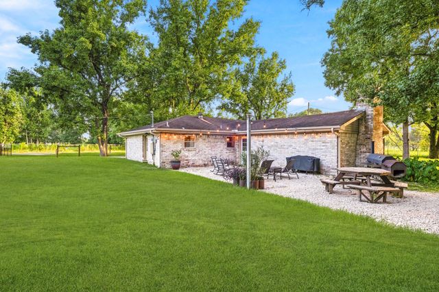 993 County Road 2271, Cleveland, TX 77327