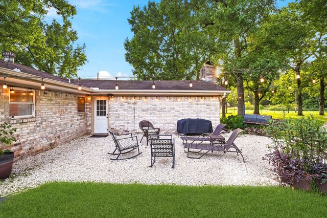 993 County Road 2271, Cleveland, TX 77327