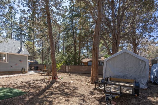 364 Leonard, Sugarloaf, CA 92386