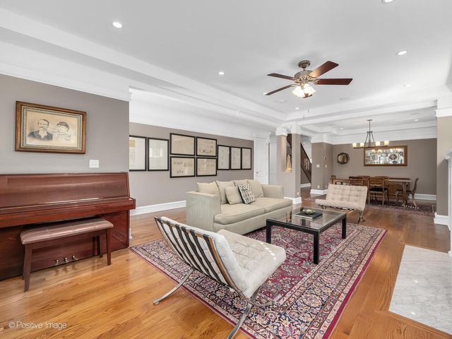 333 Kenmore Avenue, Elmhurst, IL 60126