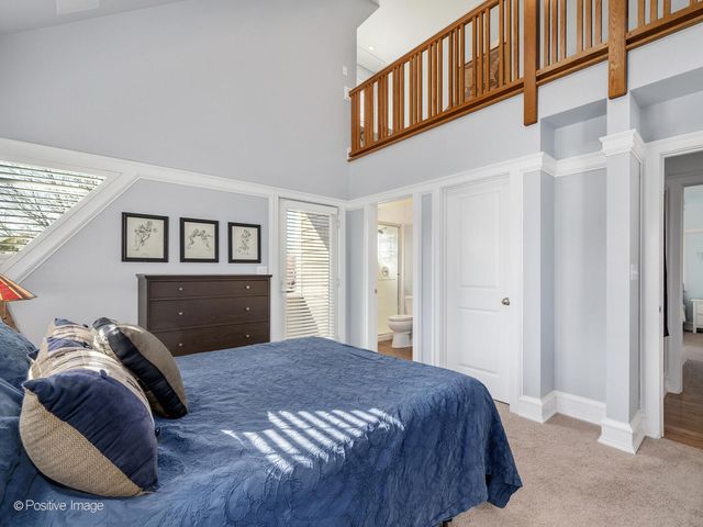 333 Kenmore Avenue, Elmhurst, IL 60126