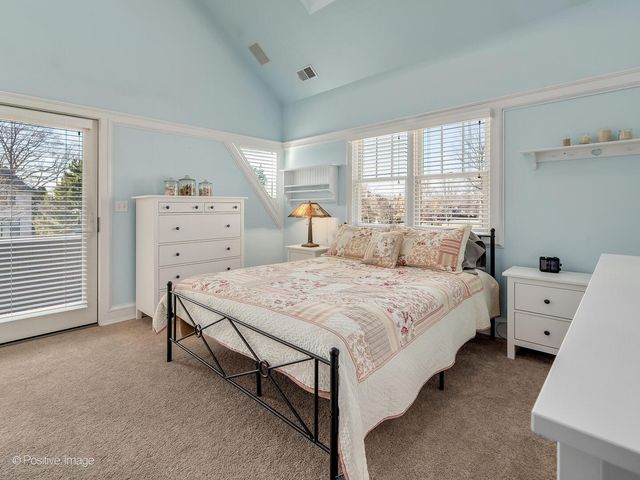 333 Kenmore Avenue, Elmhurst, IL 60126