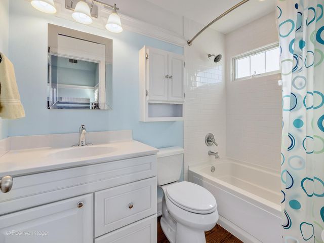 333 Kenmore Avenue, Elmhurst, IL 60126