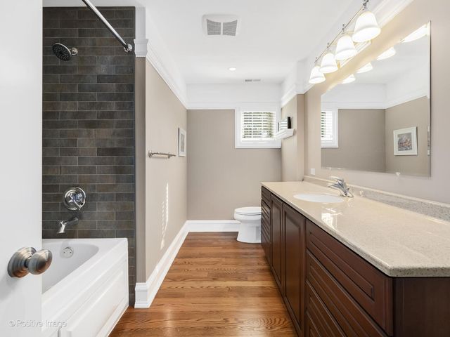 333 Kenmore Avenue, Elmhurst, IL 60126