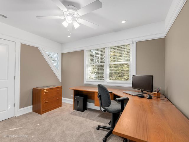 333 Kenmore Avenue, Elmhurst, IL 60126