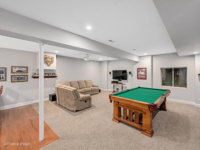 333 Kenmore Avenue, Elmhurst, IL 60126