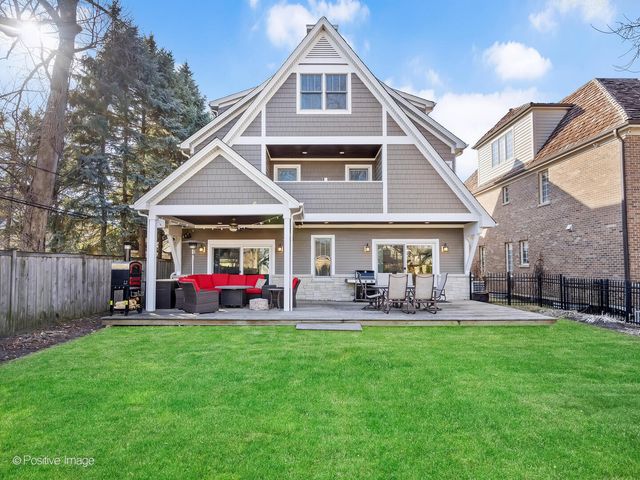 333 Kenmore Avenue, Elmhurst, IL 60126