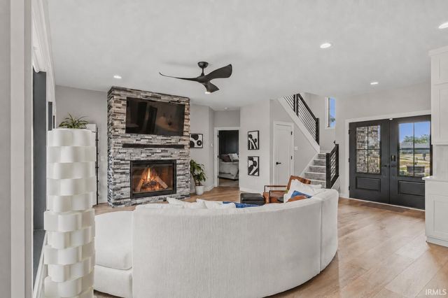 503 Grantham Passage, Fort Wayne, IN 46845