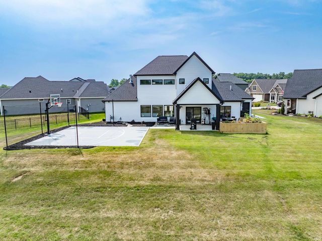 503 Grantham Passage, Fort Wayne, IN 46845