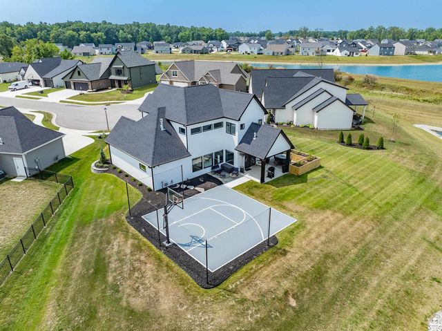 503 Grantham Passage, Fort Wayne, IN 46845