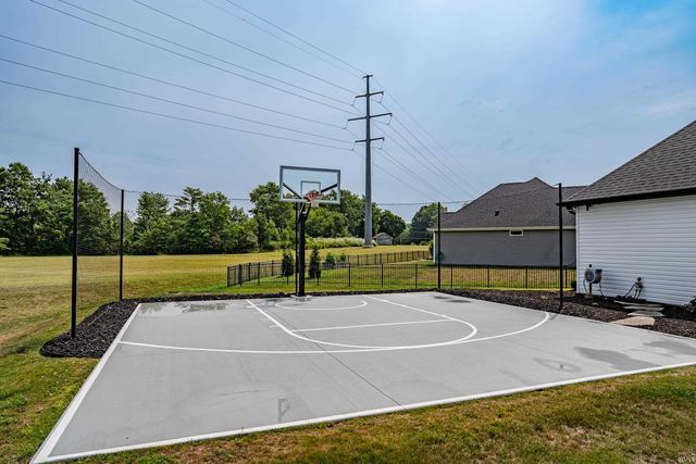 503 Grantham Passage, Fort Wayne, IN 46845